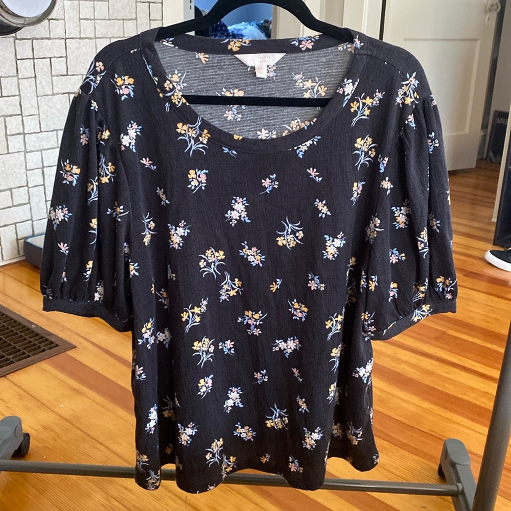 Lauren Conrad XXL black floral top